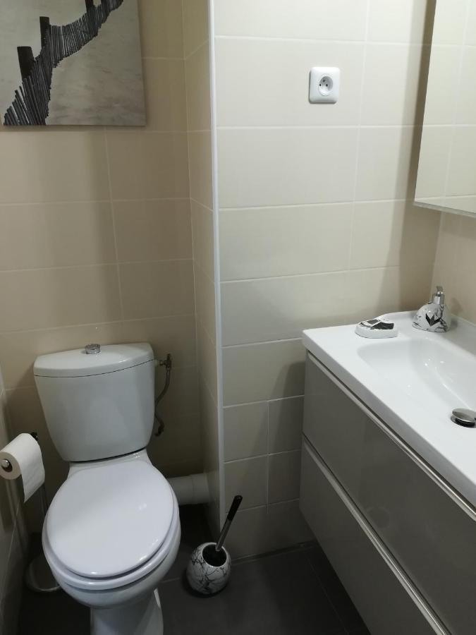 Studio Cabine Vue Port Avec Parking Prive, Piscine, Parc, Boulodrome 아그 외부 사진